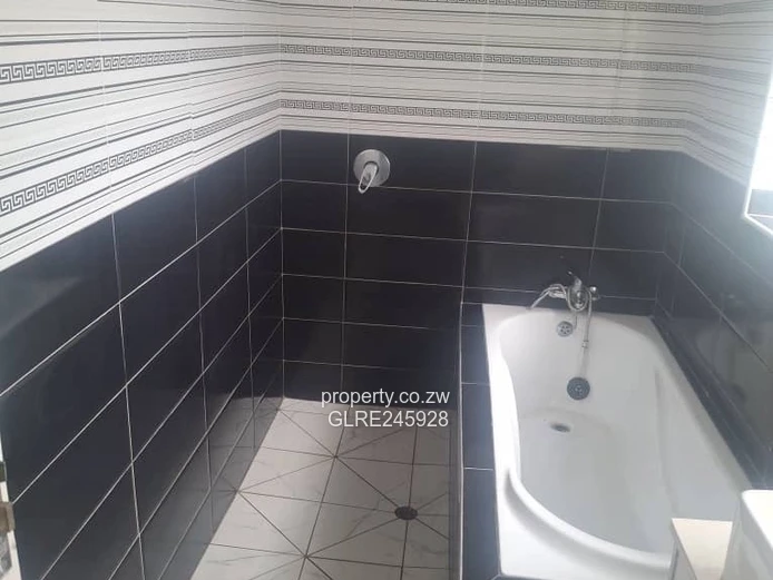 Spacious 2BR Westgate Home — Borehole & Large Paved Yard