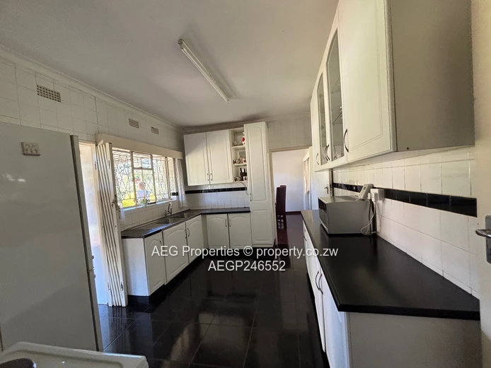 4 Bed Fully Furnished House To Rent 