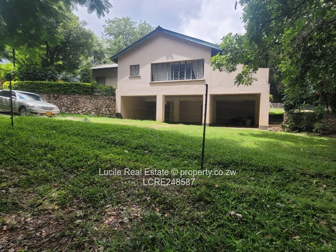 Immaculate Baobab Ridge Home For Sale – Kariba 