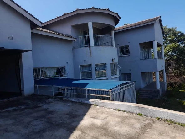 6 Bedroom House