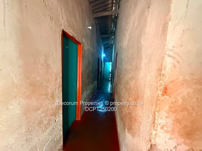 Chitungwiza Unit P Extension – House For Sale | Us$36,000