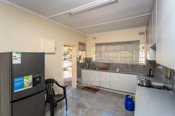 Rhodesville – 4 Bedroom Family Home With A Prolific Borehole