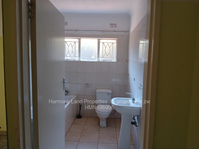 Bluffhill -5 Bedroomed House To Let