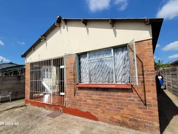 Mufakose House For Sale 