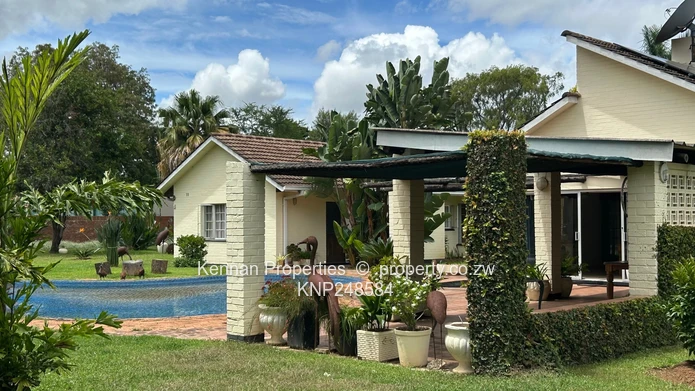 Prestigious Borrowdale Rental – Space, Comfort & Timeless Charm