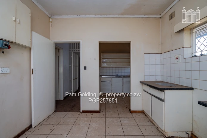 Excellent Renovation and Development Potential – Arcturus Road (Sole Mandate)