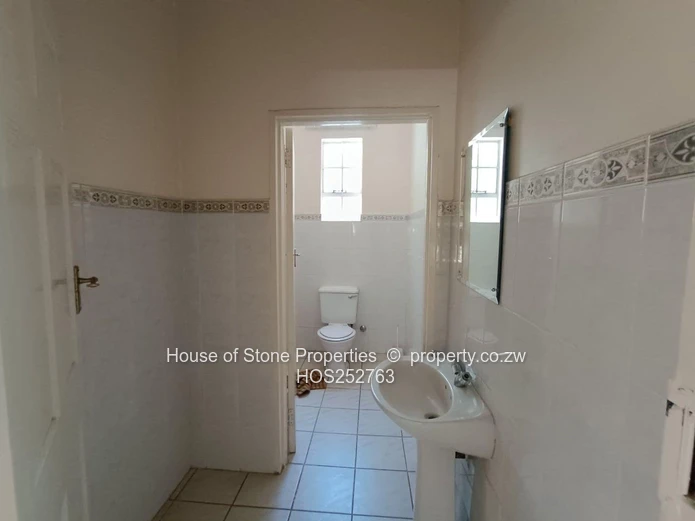 Luxurious Family Home – Folyjon Glen Lorne Sale