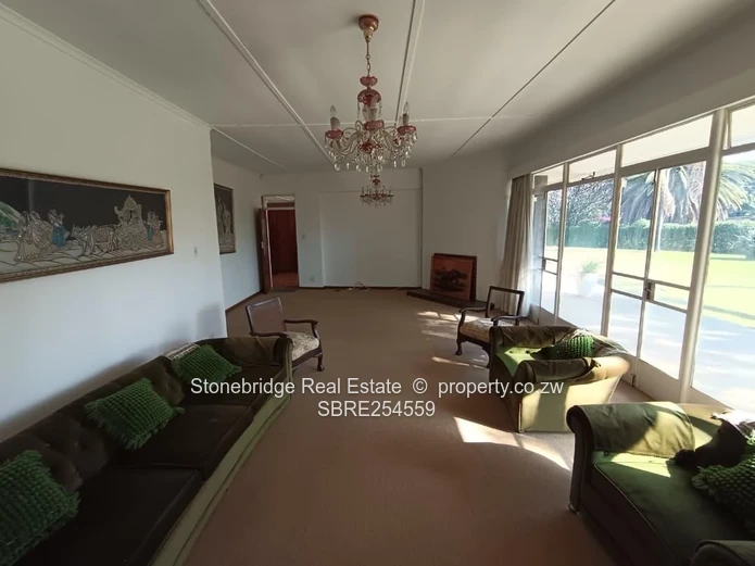 3 Bedroom House in Hillside For Sale