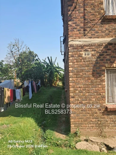 Mufakose 2-Bed Apartment - Tiled Floors & Fitted Kitchen (Sole Mandate)