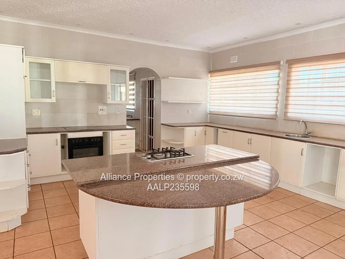 Harare's Finest, 7-Bed Glenlorne Executive Rental with Pool, Borehole & Dual Lounges $3000/Month