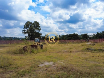 Commercial & Industrial Land