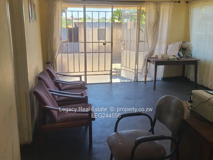 Corner Stand Property For Sale In Chitungwiza Unit N