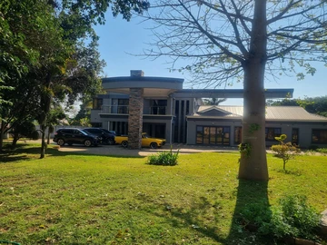 6 Bedroom House