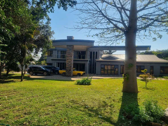 6 Bedroom House