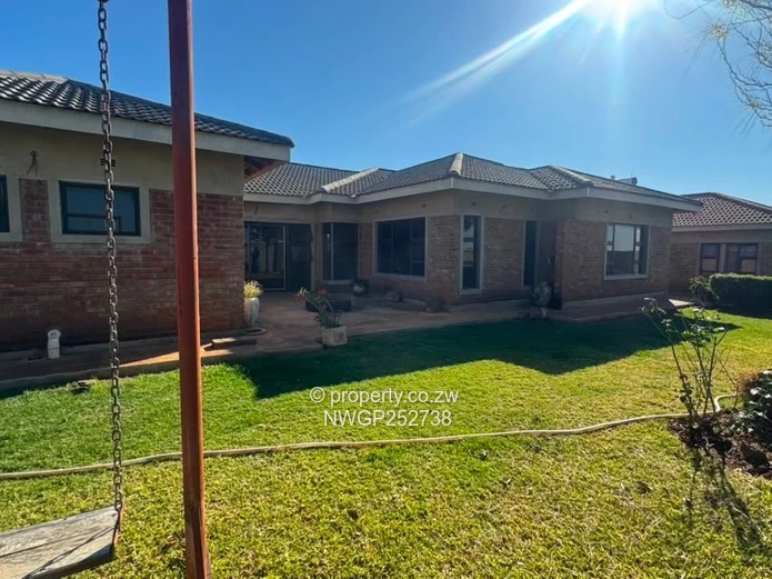 Exceptional Family Home with Cottage for Sale – Emhlangeni