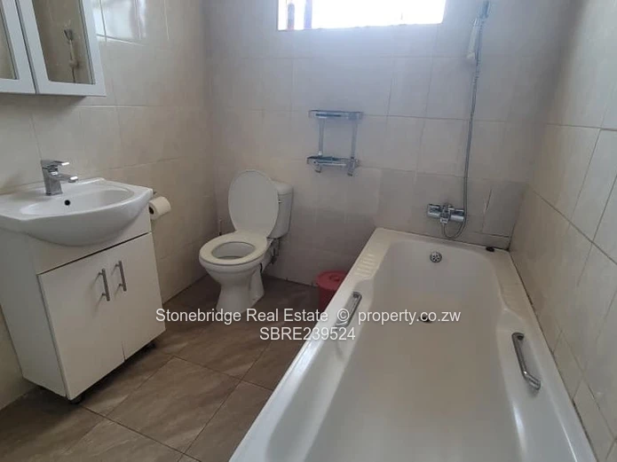 Secure 3 Bedroomed Townhouse in Selbourne Park for sale