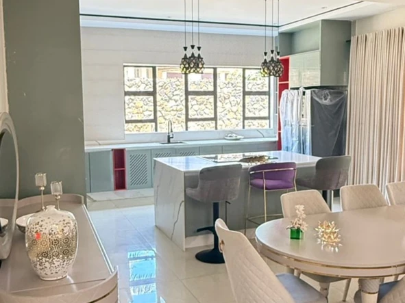 5 Bedroom Garden Flat