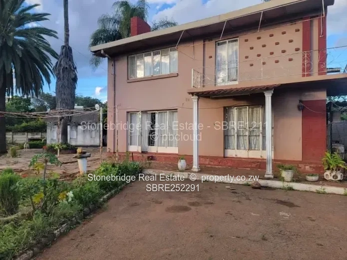 4 Bedrooms Double Story in Malindela For Sale