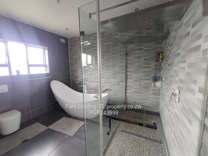 Elegant 6-Bedroom Luxury Home To Let in Glen Lorne