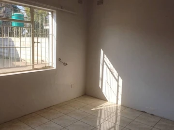 2 Bedroom Garden Flat