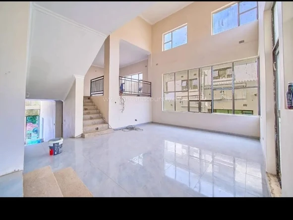 6 Bedroom Townhouse Complex