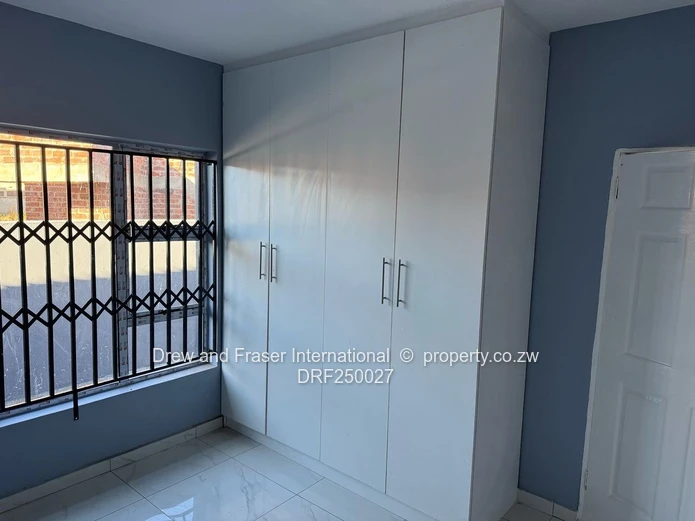 Mabvazuva 2 beds apartment available for rent $350.