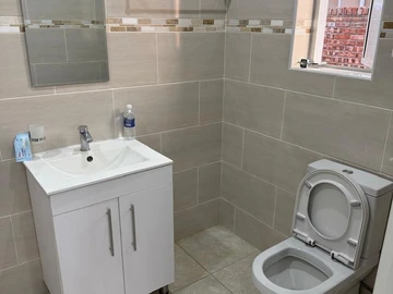 3 Bedroom Garden Flat