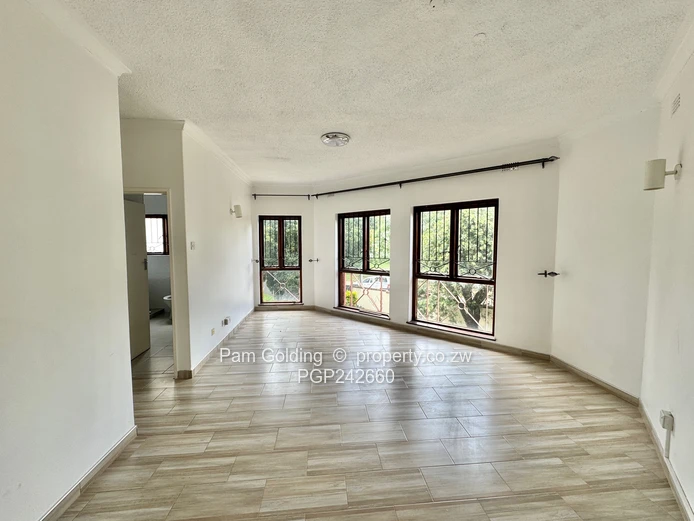 Charming  3 Bedroom Apartment - Newlands