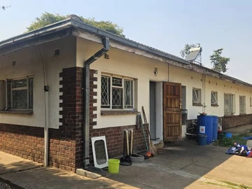 5 Bedroom House