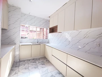 4 Bedroom Flat & Apartment