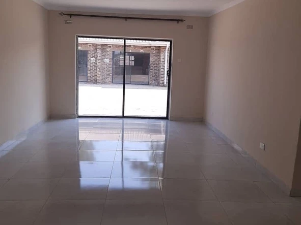 3 Bedroom Flat & Apartment