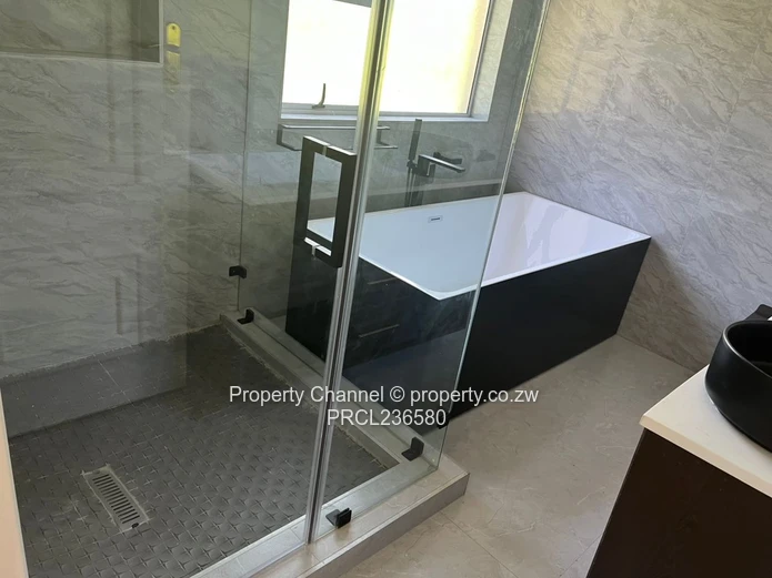 Luxurious 4-Bedroom Borrowdale Brooke House for rent