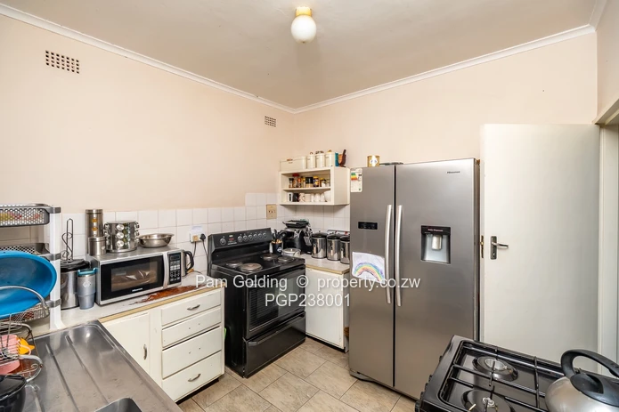 Perfect Starter Home in Cranborne (Sole Mandate)