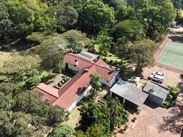 5 Bedroom House