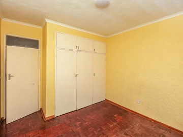 3 Bedroom Flat & Apartment
