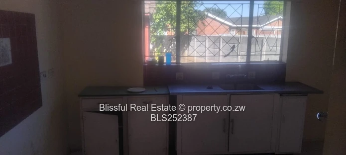 3-bedroom house for rent in Westgate area D