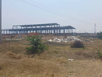 Commercial & Industrial Land