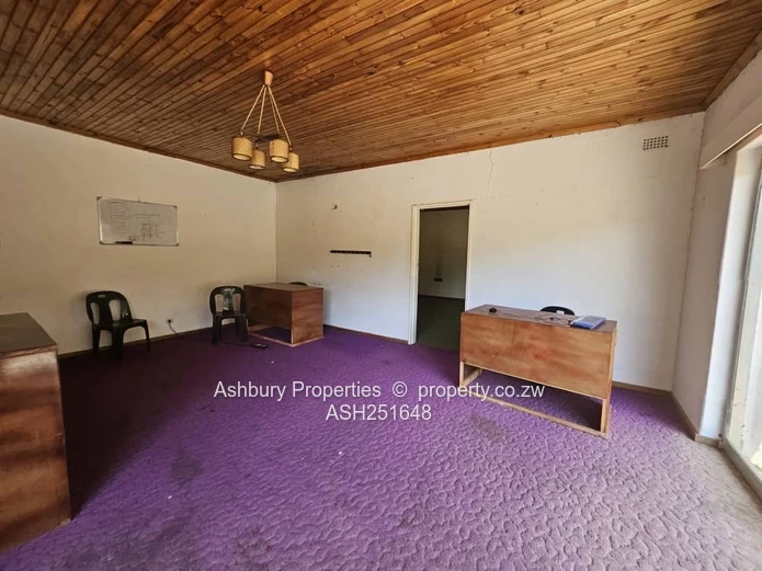 Solid Spacious House in the Old Leafy Winston Surburb of Marondera (Sole Mandate)