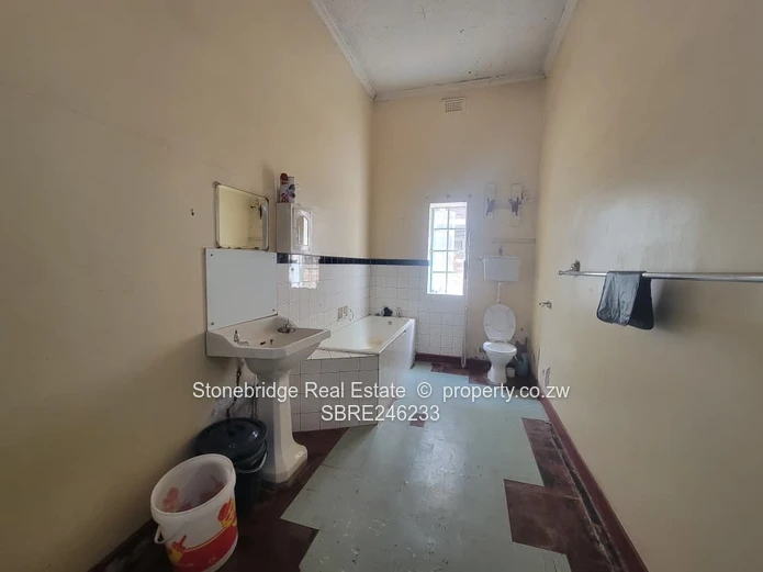 Prime Commercial Bulawayo CBD Townhouse for sale