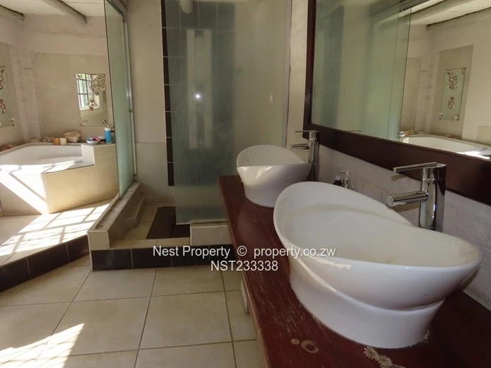 Location- 4 Bedroom House + Cottage In Colne Valley