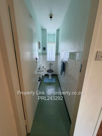 Neat Avenues Apartment In A Well-Managed Complex