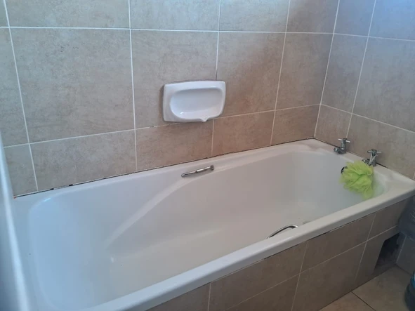 3 Bedroom Flat & Apartment