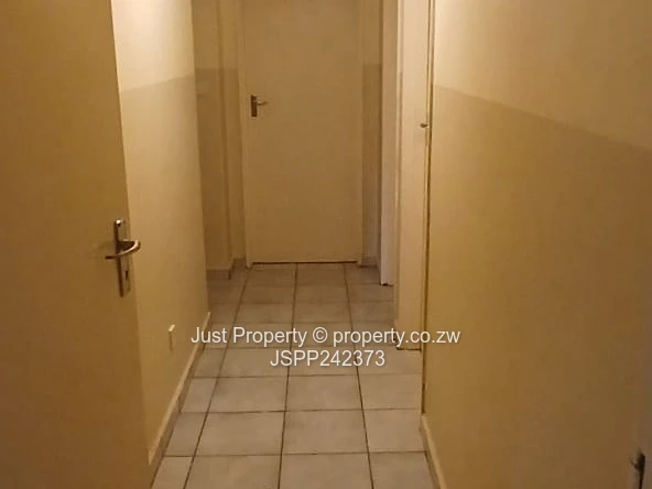 Clean 3 Bed House to Rent- Commercial/Residential