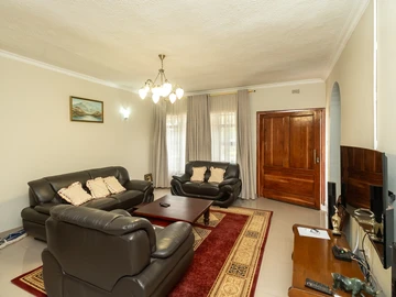 3 Bedroom Garden Flat