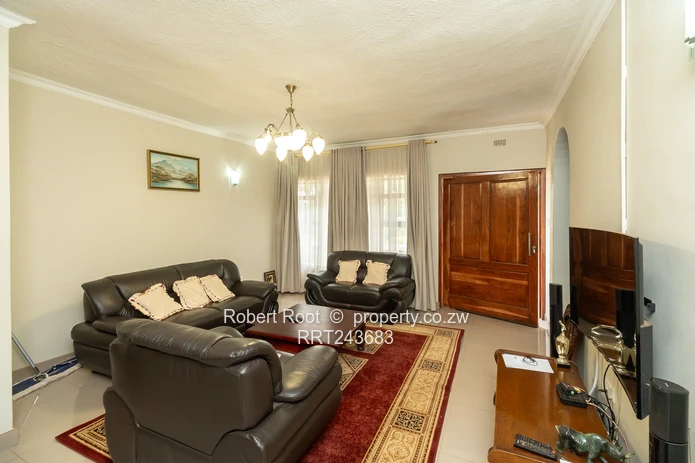Stunning 3 bed fully furnished apartment!