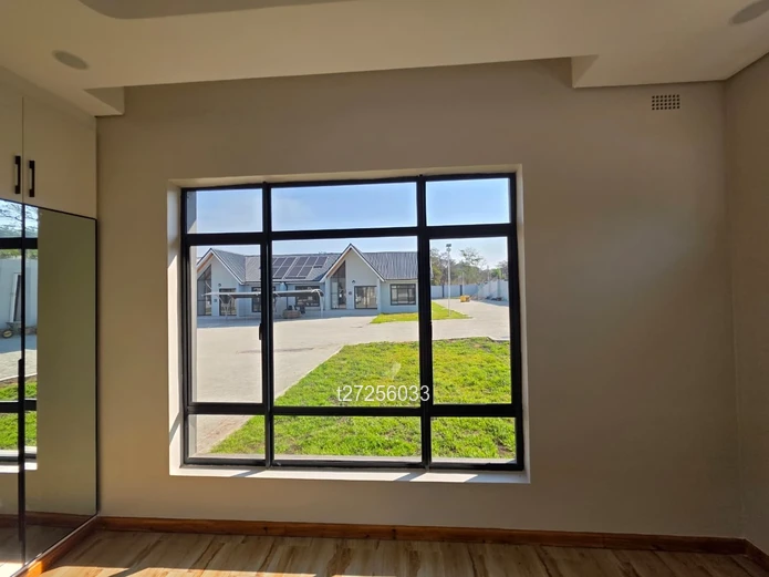 Light-filled 3-Bed all with insuite — Carrick Creagh (Sole Mandate)