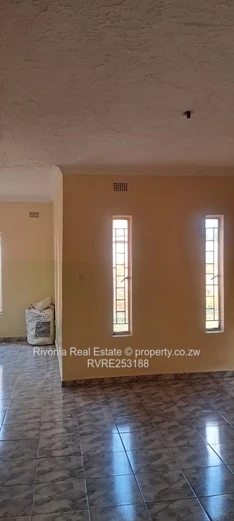 4-Bed Family Home in Nharira — 2440m² with Borehole