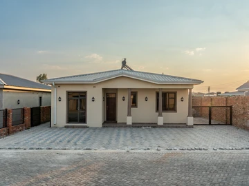 3 Bedroom Garden Flat