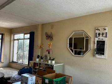 3 Bedroom Flat & Apartment