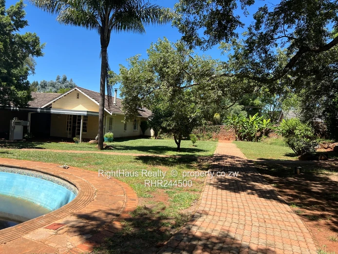 Walled 4-Bed Home with Lush Garden in New Alexandra Park (Sole Mandate)